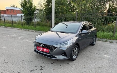 Hyundai Solaris II рестайлинг, 2021 год, 1 830 000 рублей, 1 фотография
