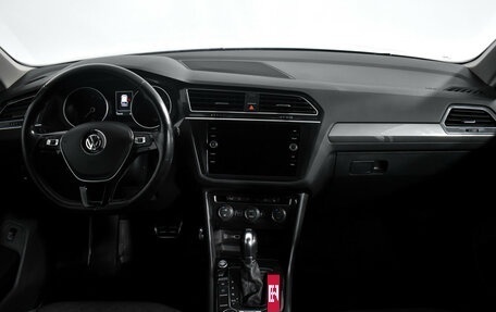 Volkswagen Tiguan II, 2018 год, 2 249 900 рублей, 16 фотография