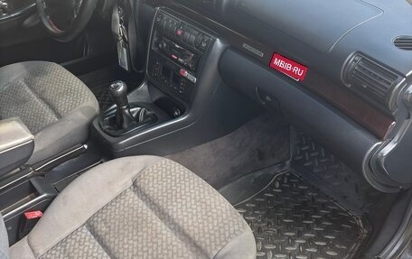 Audi A4, 1997 год, 300 000 рублей, 1 фотография