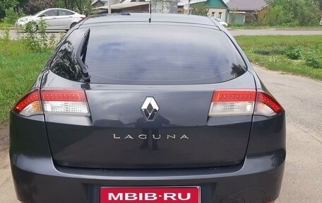Renault Laguna III рестайлинг, 2010 год, 3 фотография