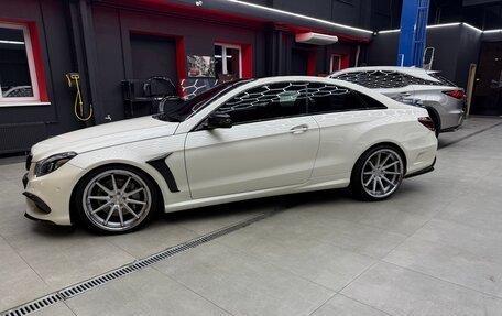 Mercedes-Benz E-Класс, 2013 год, 2 500 000 рублей, 5 фотография