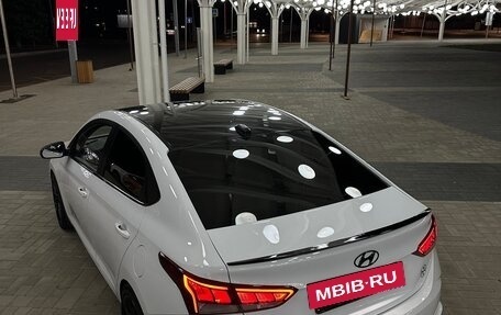 Hyundai Solaris II рестайлинг, 2022 год, 1 875 000 рублей, 5 фотография