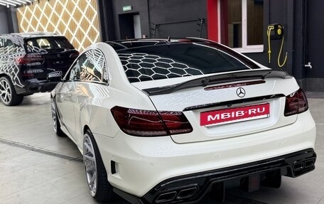 Mercedes-Benz E-Класс, 2013 год, 2 500 000 рублей, 4 фотография