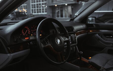 BMW 5 серия, 2001 год, 650 000 рублей, 13 фотография