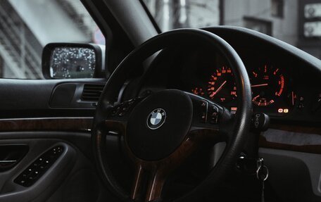 BMW 5 серия, 2001 год, 650 000 рублей, 21 фотография