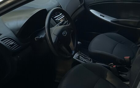 Hyundai Solaris II рестайлинг, 2013 год, 750 000 рублей, 8 фотография