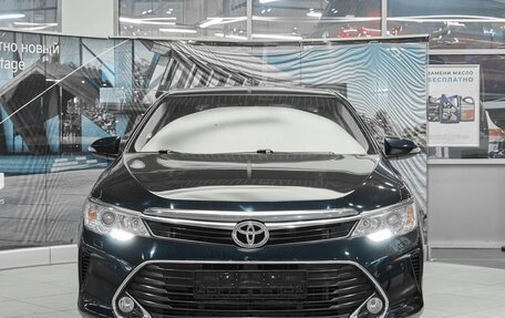 Toyota Camry, 2016 год, 1 899 000 рублей, 2 фотография