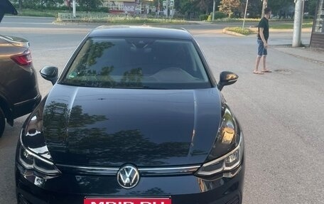 Volkswagen Golf VIII, 2020 год, 2 350 000 рублей, 2 фотография