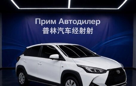 Toyota Yaris XP150 рестайлинг, 2022 год, 1 290 000 рублей, 1 фотография
