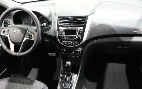 Hyundai Solaris II рестайлинг, 2016 год, 860 000 рублей, 14 фотография
