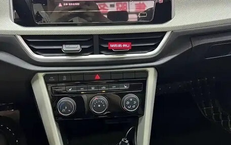 Volkswagen T-Roc I, 2023 год, 1 569 911 рублей, 15 фотография