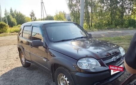 Chevrolet Niva I рестайлинг, 2009 год, 200 000 рублей, 2 фотография