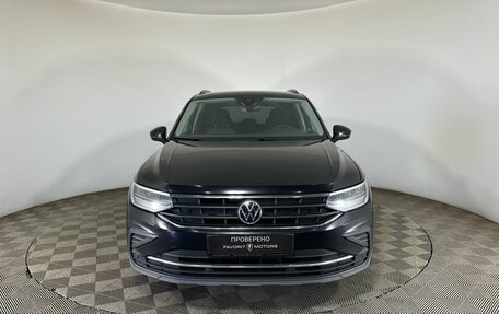 Volkswagen Tiguan II, 2021 год, 2 250 000 рублей, 2 фотография