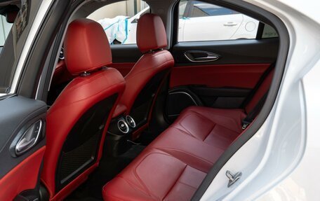 Alfa Romeo Giulia II, 2019 год, 3 745 000 рублей, 12 фотография