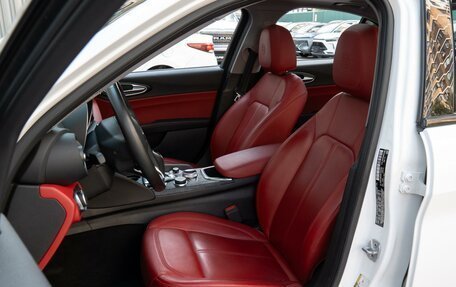 Alfa Romeo Giulia II, 2019 год, 3 745 000 рублей, 11 фотография