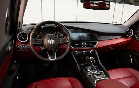 Alfa Romeo Giulia II, 2019 год, 3 745 000 рублей, 7 фотография