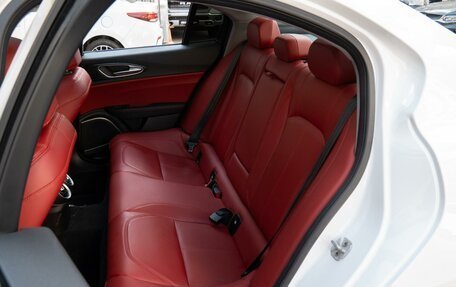 Alfa Romeo Giulia II, 2019 год, 3 745 000 рублей, 10 фотография