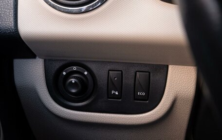 Renault Logan II, 2015 год, 760 000 рублей, 19 фотография