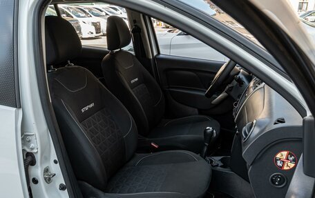 Renault Sandero II рестайлинг, 2017 год, 998 000 рублей, 8 фотография
