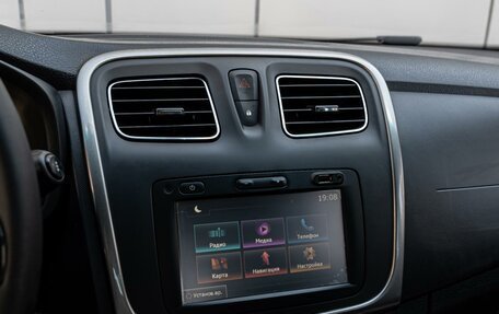 Renault Sandero II рестайлинг, 2017 год, 998 000 рублей, 12 фотография