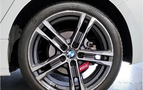 BMW 1 серия, 2023 год, 1 990 000 рублей, 11 фотография