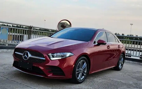 Mercedes-Benz A-Класс, 2021 год, 1 850 000 рублей, 1 фотография