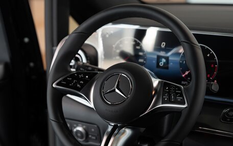 Mercedes-Benz V-Класс, 2026 год, 14 500 000 рублей, 35 фотография