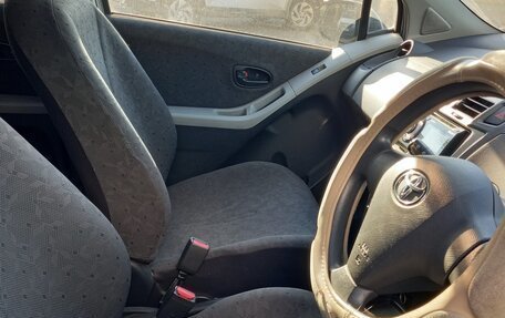 Toyota Vitz, 2010 год, 650 000 рублей, 2 фотография