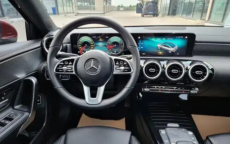Mercedes-Benz A-Класс, 2021 год, 1 850 000 рублей, 3 фотография