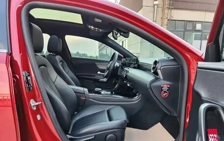 Mercedes-Benz A-Класс, 2021 год, 1 850 000 рублей, 12 фотография