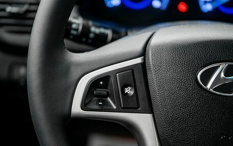 Hyundai Solaris II рестайлинг, 2013 год, 1 000 000 рублей, 12 фотография