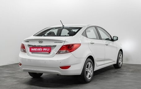 Hyundai Solaris II рестайлинг, 2013 год, 1 000 000 рублей, 4 фотография