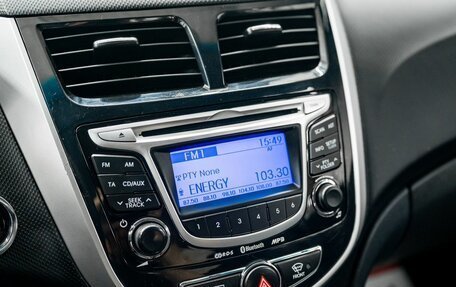 Hyundai Solaris II рестайлинг, 2013 год, 1 000 000 рублей, 15 фотография