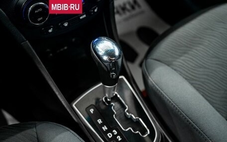 Hyundai Solaris II рестайлинг, 2013 год, 1 000 000 рублей, 17 фотография