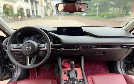 Mazda 3, 2022 год, 1 350 000 рублей, 10 фотография