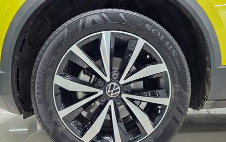 Volkswagen T-Roc I, 2022 год, 1 766 000 рублей, 9 фотография