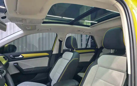 Volkswagen T-Roc I, 2022 год, 1 766 000 рублей, 20 фотография