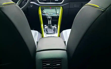 Volkswagen T-Roc I, 2022 год, 1 766 000 рублей, 17 фотография