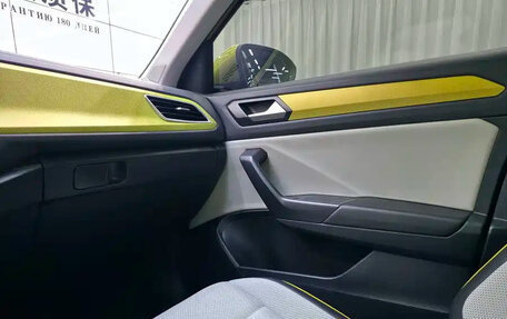 Volkswagen T-Roc I, 2022 год, 1 766 000 рублей, 13 фотография