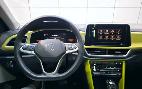 Volkswagen T-Roc I, 2022 год, 1 766 000 рублей, 10 фотография