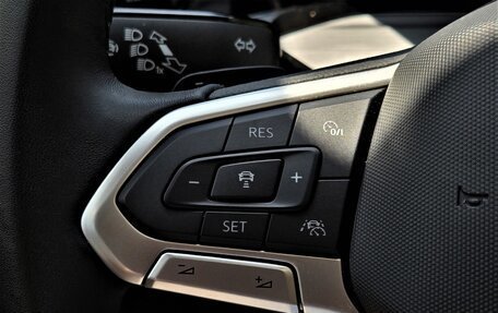 Volkswagen Golf VIII, 2024 год, 3 240 000 рублей, 9 фотография