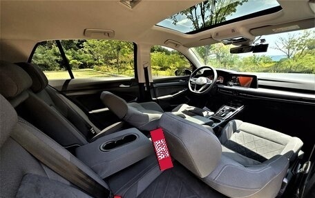 Volkswagen Golf VIII, 2024 год, 3 240 000 рублей, 10 фотография