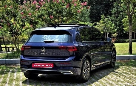 Volkswagen Golf VIII, 2024 год, 3 240 000 рублей, 2 фотография
