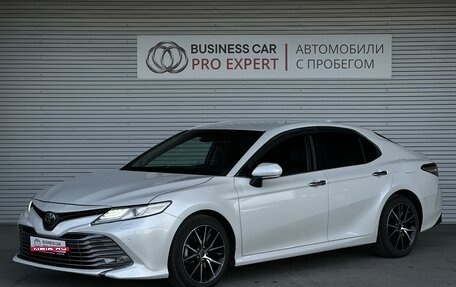 Toyota Camry, 2018 год, 2 215 000 рублей, 1 фотография