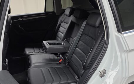 Volkswagen Tiguan II, 2022 год, 3 440 000 рублей, 19 фотография
