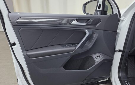 Volkswagen Tiguan II, 2022 год, 3 440 000 рублей, 16 фотография