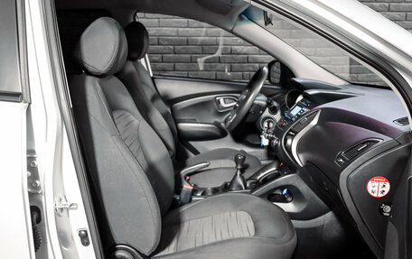 Hyundai ix35 I рестайлинг, 2014 год, 900 000 рублей, 11 фотография