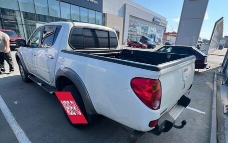 Mitsubishi L200 IV рестайлинг, 2013 год, 1 749 000 рублей, 3 фотография