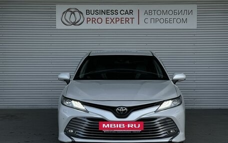 Toyota Camry, 2018 год, 2 215 000 рублей, 2 фотография