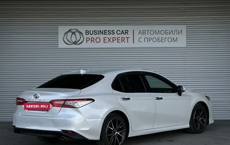 Toyota Camry, 2018 год, 2 215 000 рублей, 5 фотография